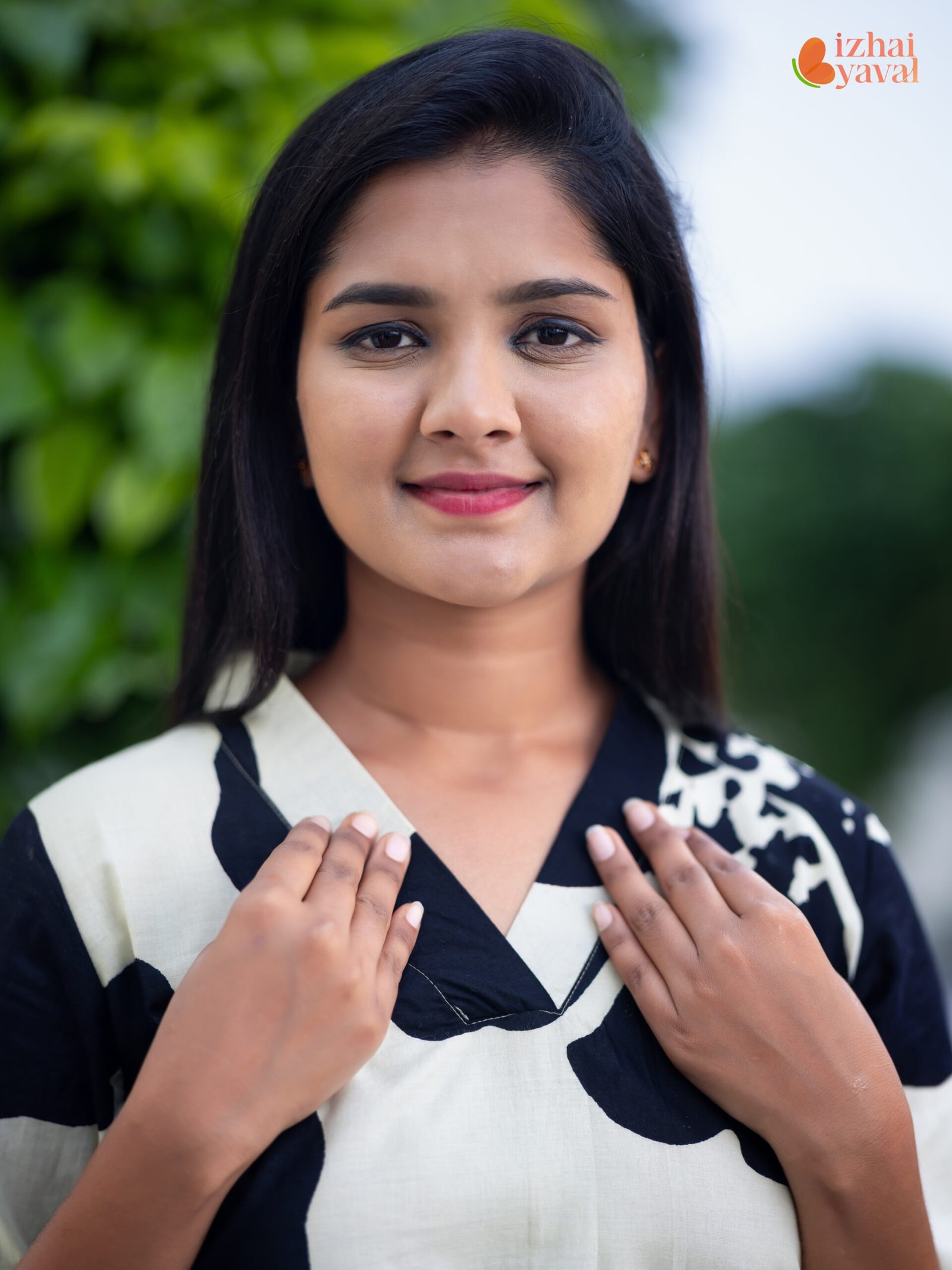 black & white bold floral co ord set (2 piece cotton set) black & white bold floral co ord set (2 piece cotton set)